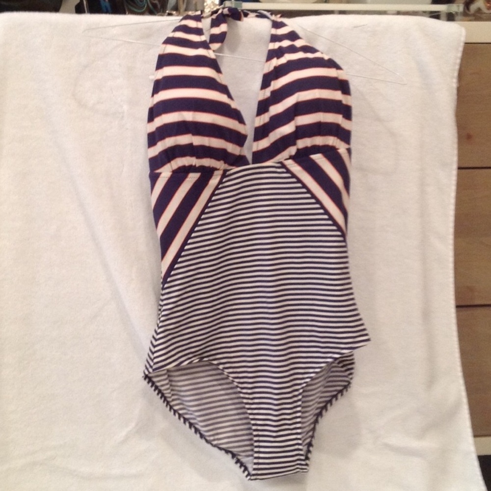One piece bathing suit